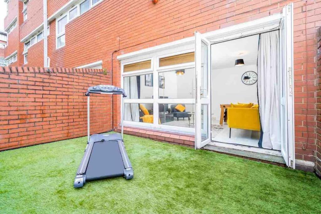 ✪Central✪6Bed✪ Parking✪Pool Table✪Private Patio ✪ Birmingham Exterior photo